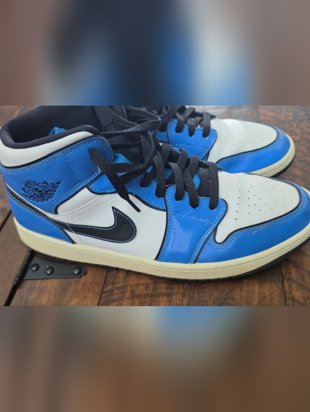 Air Jordan Men’s Blue and White Mid Sneakers - Picture 3 of 7